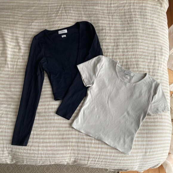 Aritzia Contour Tops - Bundle pack - Black (S) and Ivory (M) - Size Small/Medium - Picture 1 of 6